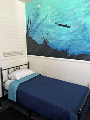 Economy Single Room, Women only, Non Smoking, City View | Desk, free WiFi, bed sheets - Central YMCA Residences (Honolulu)