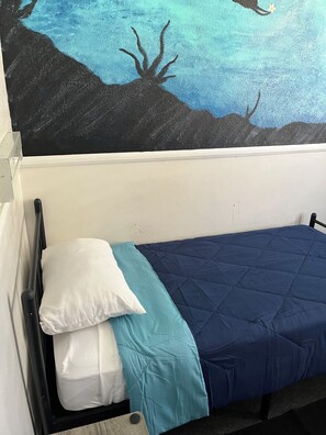 이코노미 싱글룸, 남성 전용, 금연, 시내 전망 | 책상, 무료 WiFi, 침대 시트