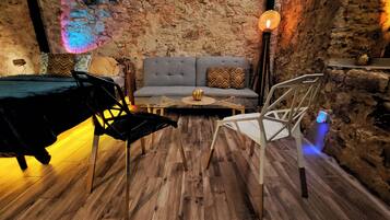 Apartment | 1 bedroom, premium bedding, individually decorated