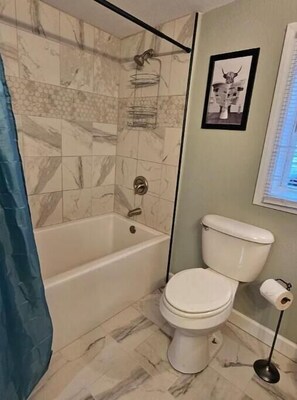 Hårtørrer, håndklæder, Sæbe, Shampoo
