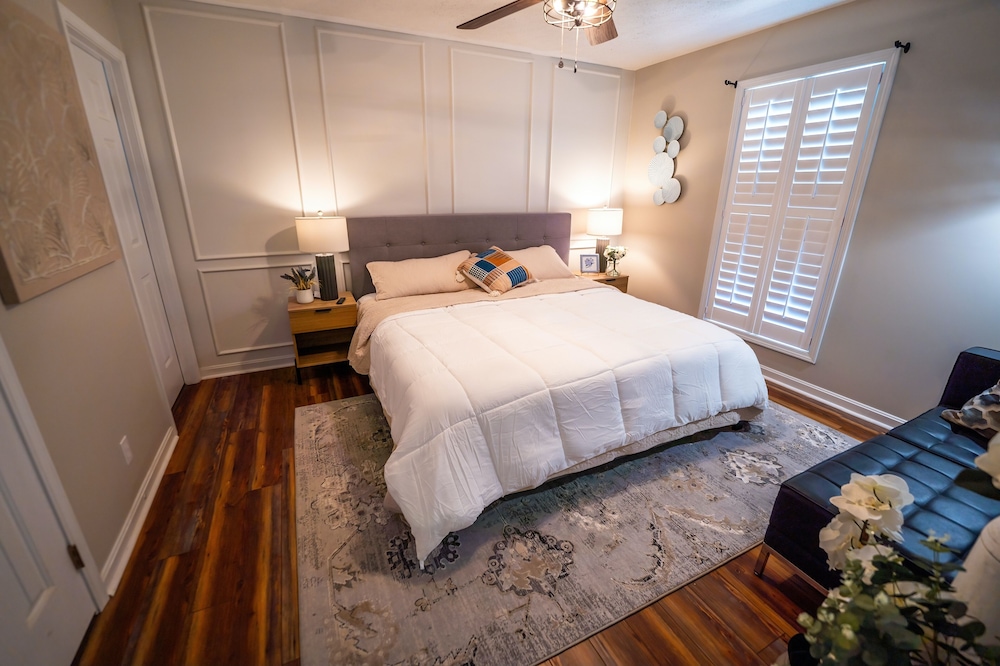 "Parkside Haven with Hot Tub Near Bourbon Trail & Louisville" Mount