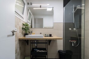 Hair dryer, towels