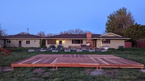 Exterior - Modern, Private Countryside House. Peaceful Nature, Non-Toxic Soaps & Cleaners. (Chico)