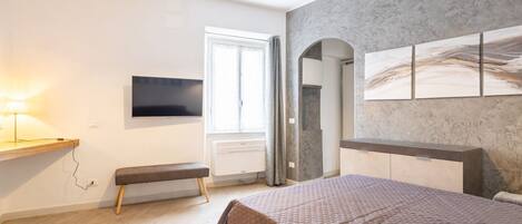 1 habitación, tabla de planchar con plancha, wifi y ropa de cama