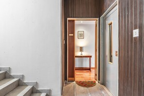 Interior - GuestHost - Casada - Etna's Grandeur: Elegant Retreat in Nicolosi (Nicolosi)