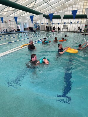Piscine intérieure, piscine extérieure