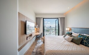 Panoramic Suite, 3 Bedrooms, City View, Executive Level | Frette Italian sheets, premium bedding, down duvets, Select Comfort beds - Kotrip Madison Saigon Luxury  (Ho Chi Minh City)