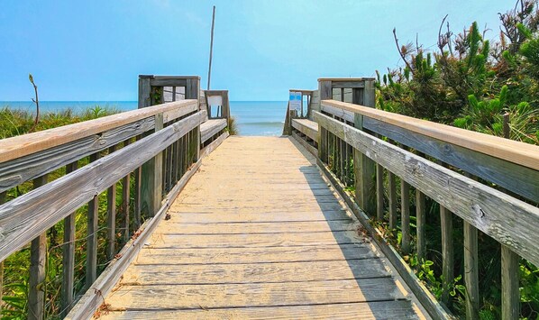 Beach nearby - Lucky Duck - Magnificent oceanside home with pool, game room, elevator, steps to beach (Duck)