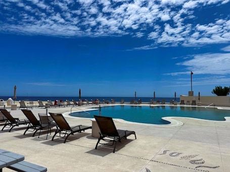 Outdoor pool, a heated pool