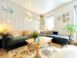 TV - The House of the Beach (Les Sables-d´Olonne)