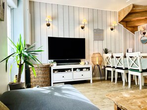 2 bedrooms, iron/ironing board, free WiFi - The House of the Beach (Les Sables-d´Olonne)