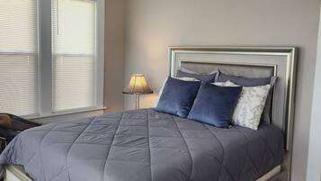 3 bedrooms, desk, iron/ironing board, WiFi
