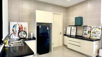 Microwave, stovetop