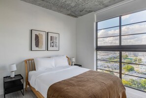 2 chambres, fer et planche à repasser, Wi-Fi, draps fournis