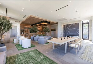 Interior - Unbelievable Wynwood 2BR w/ Pool & Gym, nr Design Dist, by Blueground (Miami)