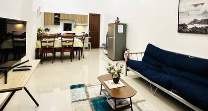 Feel at Home in Gensan Wi-fi Netflix Carport H&C toilet and bath Pet friendly