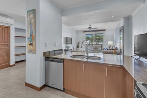 Standard-Apartment | Eigene Küche | Kühlschrank, Mikrowelle, Ofen, Herdplatte