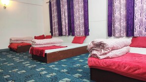 Free WiFi, bed sheets - Budget Backpackers Hostel (Lalitpur)