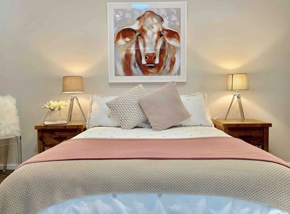 2 chambres, fer et planche à repasser, Wi-Fi gratuit, draps fournis