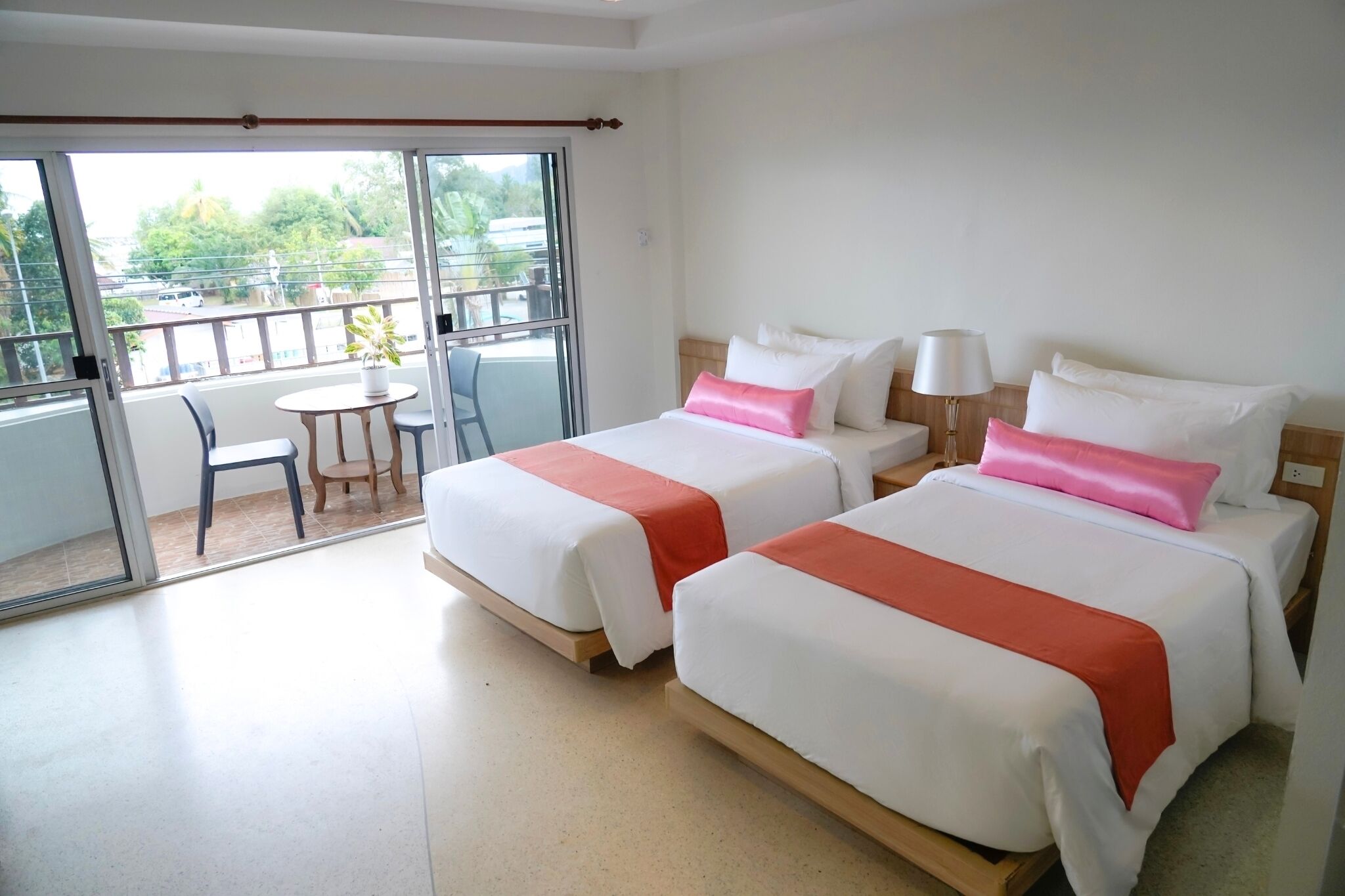 Superior Twin with Mountain View | Blackout curtains, free WiFi