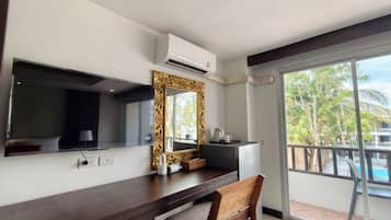 Standard Double with Pool View | Zona de estar