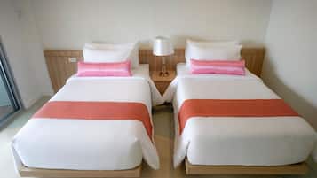 Superior Twin with Mountain View | Blackout curtains, free WiFi