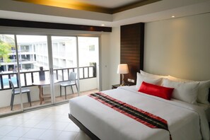 Standard Double with Pool View | Terrace/patio