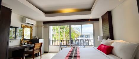 Standard Double with Pool View | Terrass/Patio