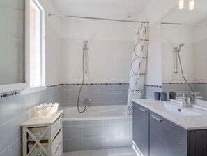 Towels - Only Roc by Interhome (Roquebrune sur Argens)