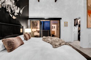 3 bedrooms, desk, iron/ironing board, travel cot - New! Villa Moderne: Luxe Modern Townhome, Private Pool/Spa (Palm Springs)