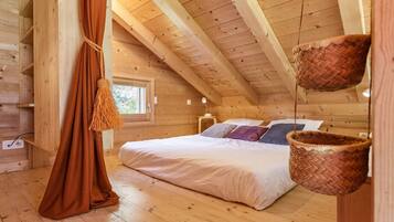 1 bedroom, iron/ironing board, travel crib, free WiFi