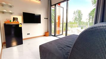 Comfort bungaló, légkondicionálás | Nappalirész | Okostévé