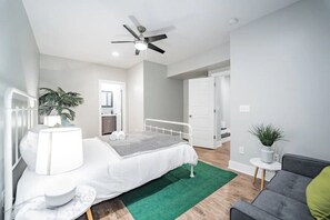 3 soveværelser, skrivebord, strygejern/strygebræt, Wi-Fi