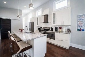 Microwave, oven, stovetop, coffee/tea maker