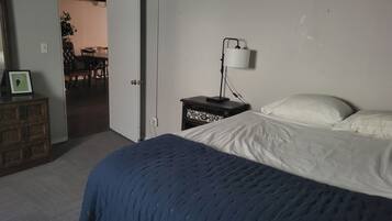 2 slaapkamers, een bureau, gratis wifi, beddengoed