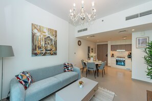 TV - Brand New 1 BHK in Dubai Hills Estate (Dubai)