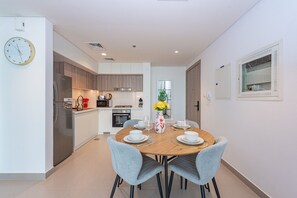 Fridge, microwave, oven, dishwasher