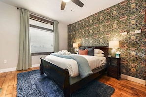1 bedroom, desk, iron/ironing board, travel cot - Cute Apt Minutes from Downtown and Stadiums!! (Pittsburgh)