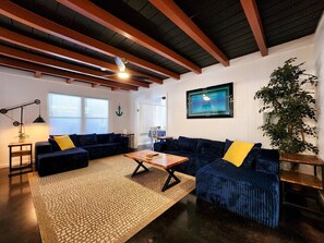 Smart TV - Private Pool! Walk to Siesta Key Beach & Village! (Siesta Key)