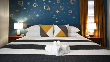 3 bedrooms, desk, iron/ironing board, travel crib