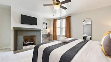 3 chambres, bureau, fer et planche à repasser, lit parapluie