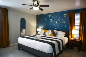 3 camere, una scrivania, ferro/asse da stiro, culla da viaggio