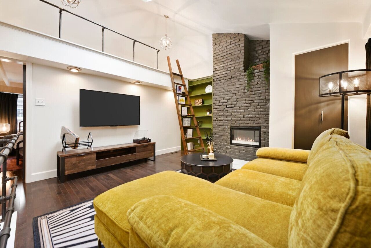  Älytelevisio, takka, stereot