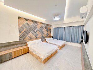 City Quadruple Room | Free WiFi - Kuan Pin Ju station elevator Hostel (Hualien City)