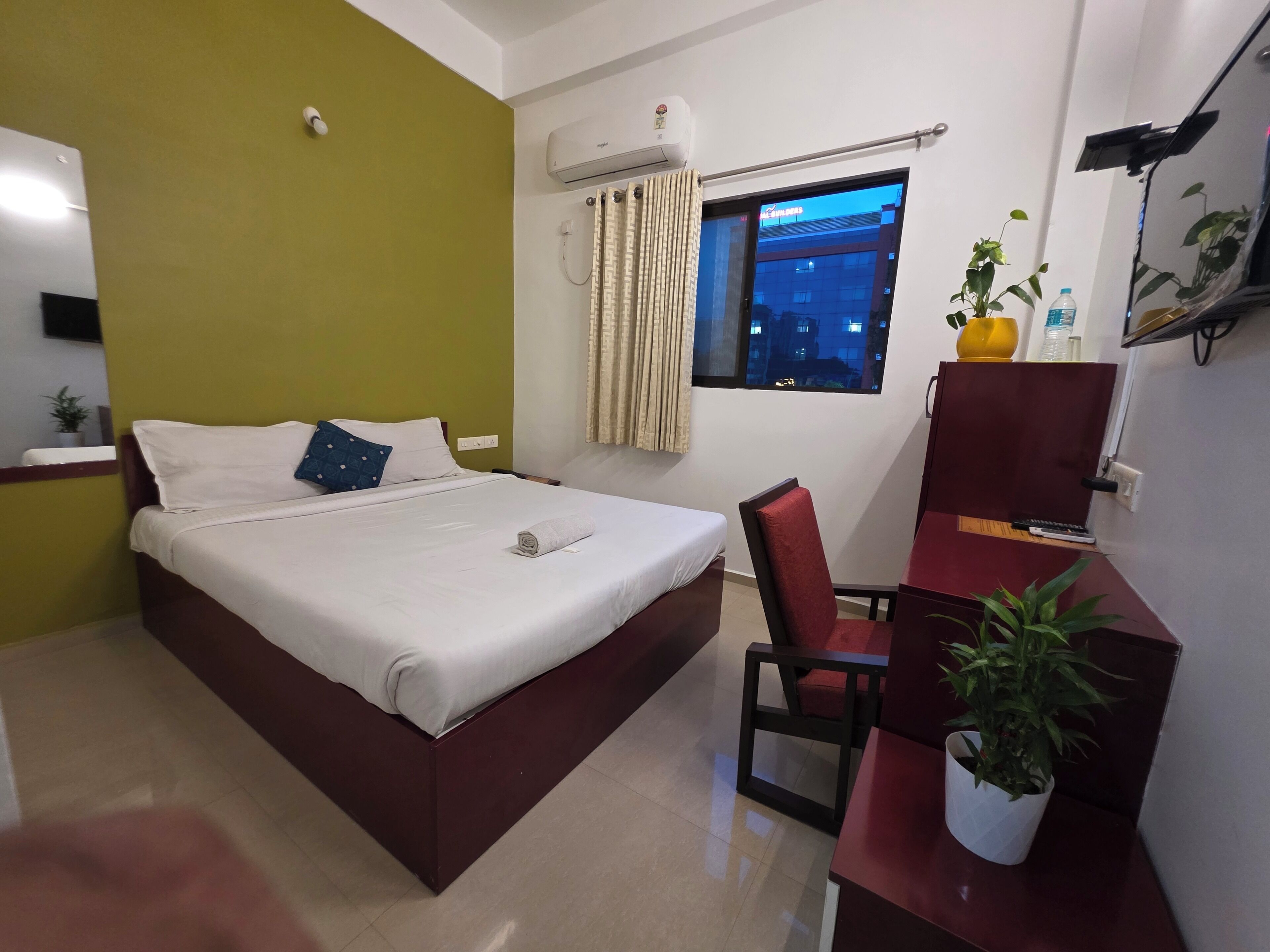 Egyptian cotton sheets, premium bedding, down comforters