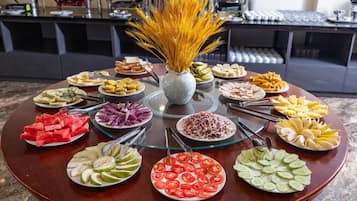 Free daily buffet breakfast