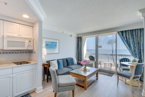 Daytona Beach Studio Condo w/ Ocean Views!