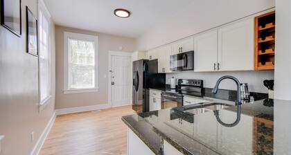 Waterfront Portsmouth Apt: 1/2 Mi to Dtwn & Ferry