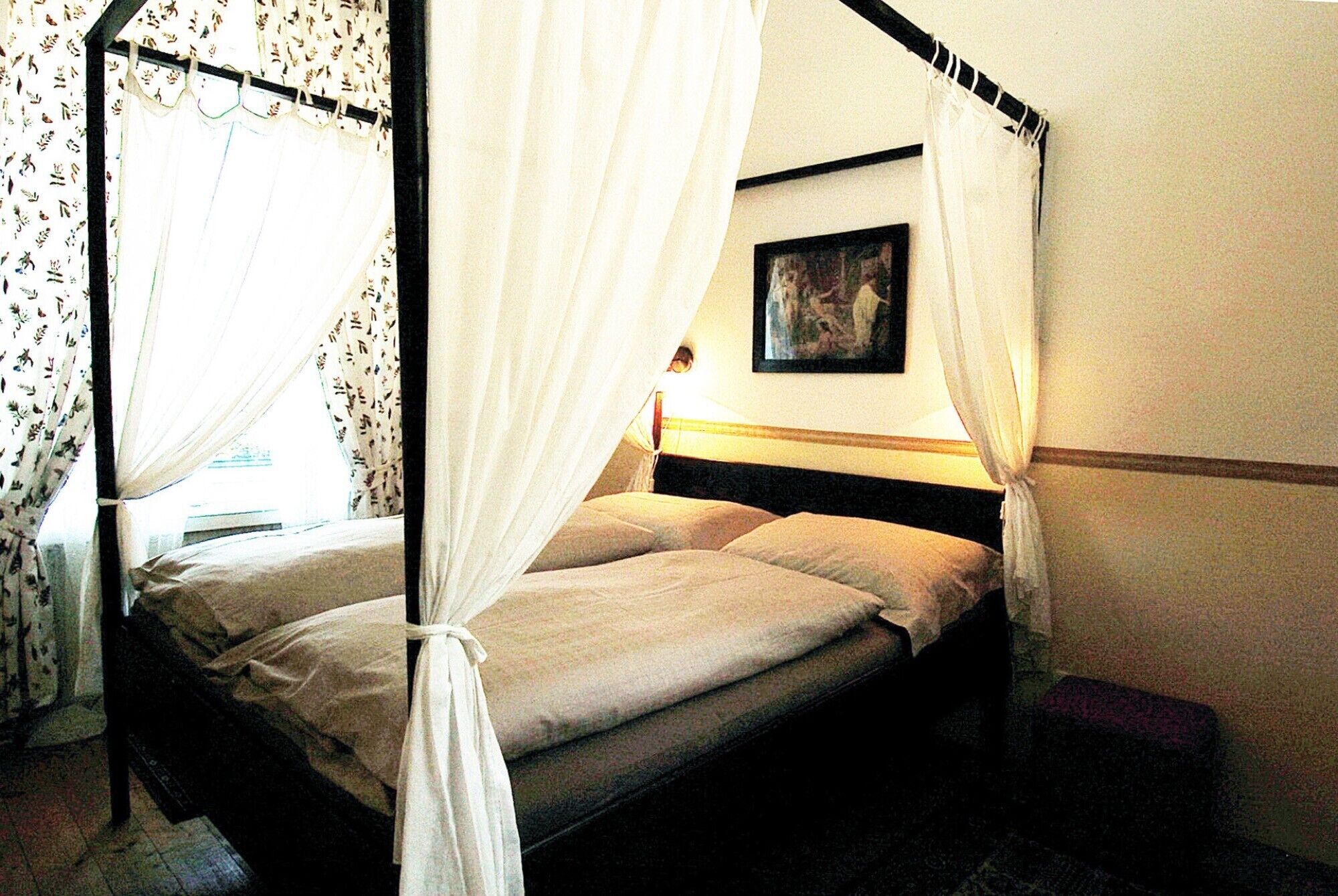 1 habitación, tabla de planchar con plancha, wifi gratis y ropa de cama 