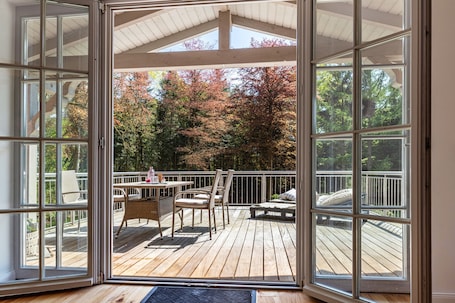 Interior. Suite with Rooftop Terrace, Swimming Lake, Wi-Fi, On-site Parking and Large Garden